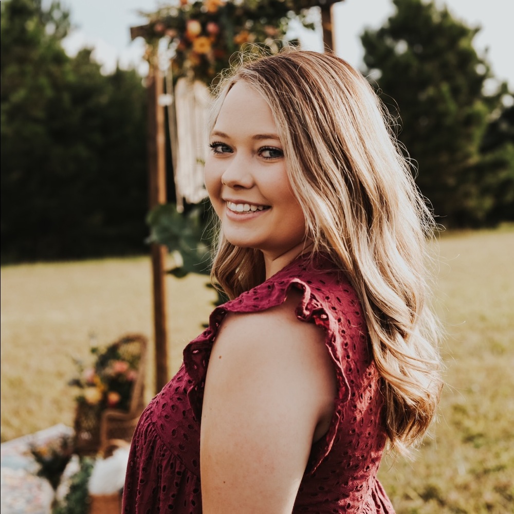 Meet your Posher, Breanna!